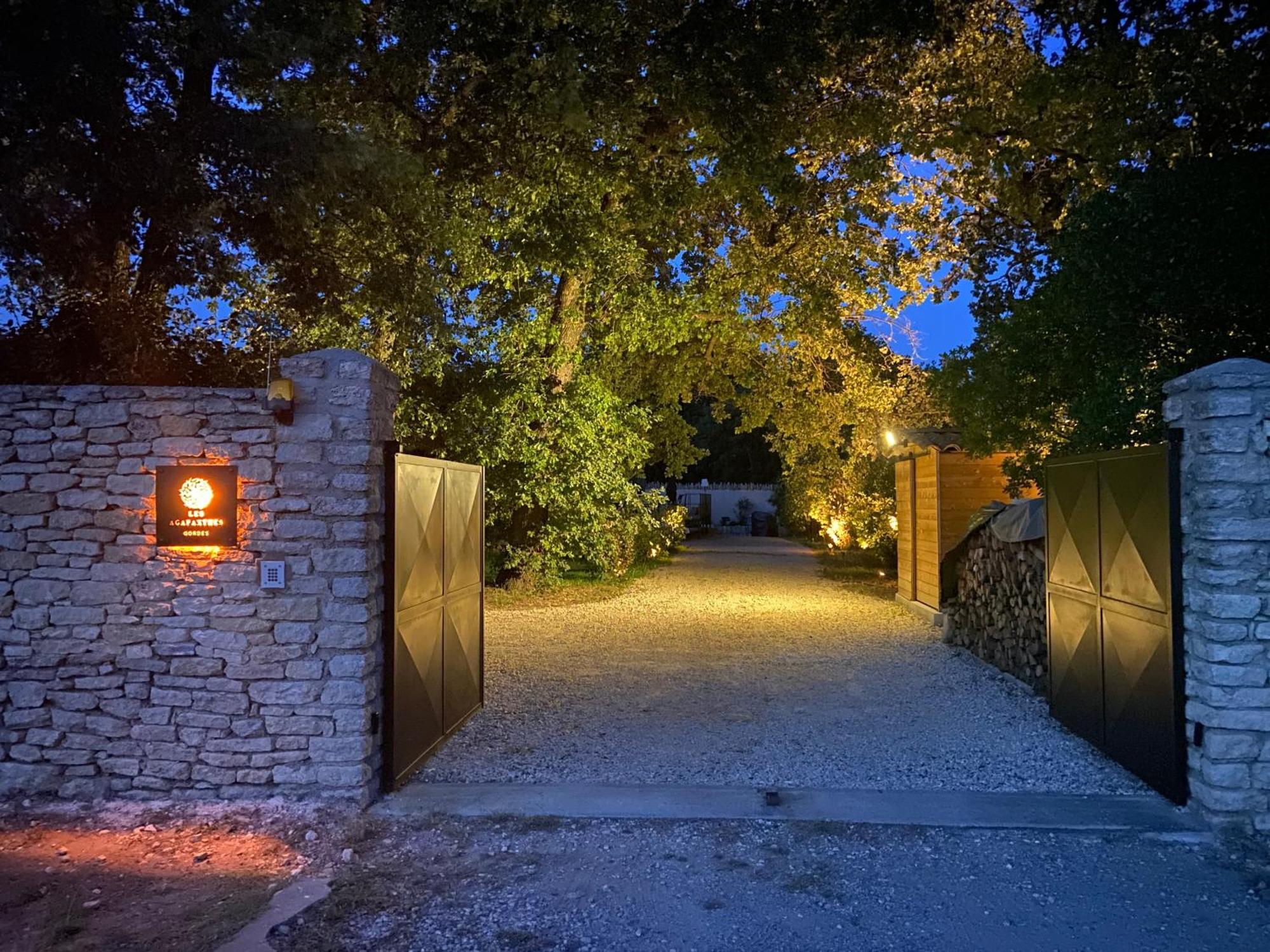 Les Agapanthes De Gordes Villa Exterior foto